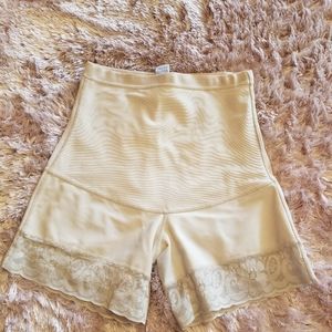 Short colombiano Ann Slim size 34